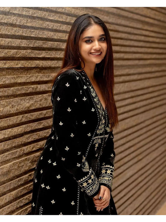 Keerthi Suresh Black Velvet Suit, Festive Velvet Gown - 24th Spoke